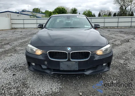 2013 BMW 328 Xi Sulev z USA, uszkodzony, nr VIN WBA3B5C57DF593724